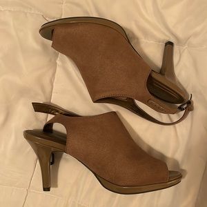 Brown heels size 9.5